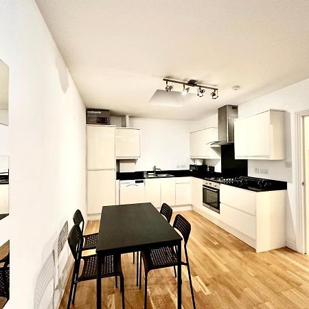 לונדון 137 Guest House Camden Town מראה חיצוני תמונה