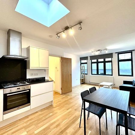 לונדון 137 Guest House Camden Town מראה חיצוני תמונה