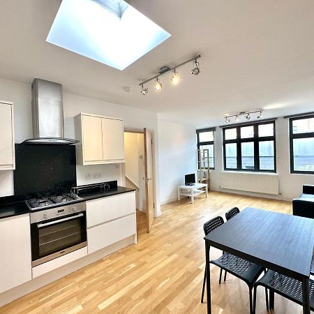 לונדון 137 Guest House Camden Town מראה חיצוני תמונה