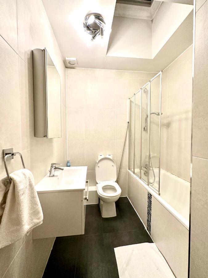 לונדון 137 Guest House Camden Town מראה חיצוני תמונה