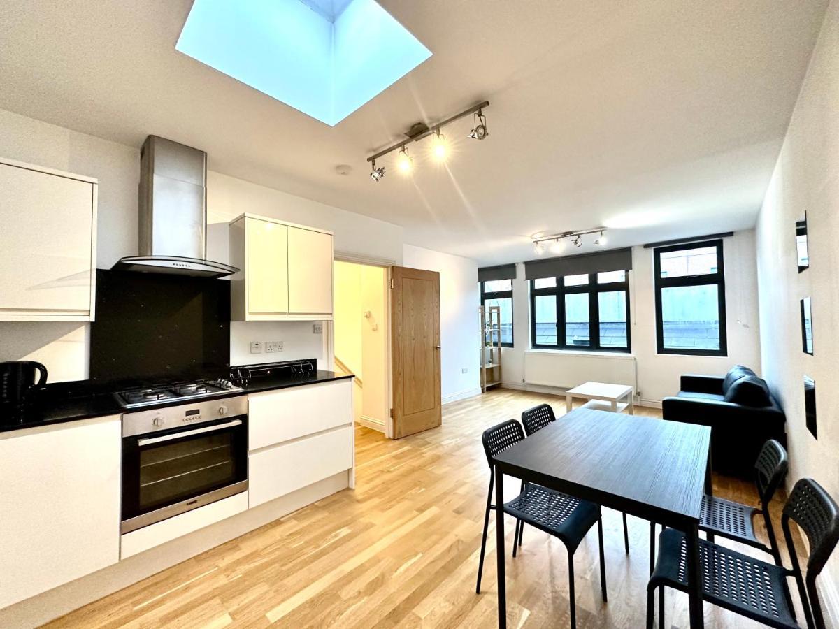 לונדון 137 Guest House Camden Town מראה חיצוני תמונה