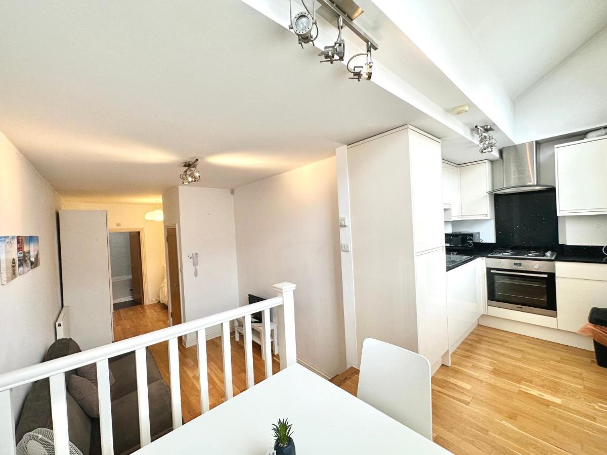 לונדון 137 Guest House Camden Town מראה חיצוני תמונה
